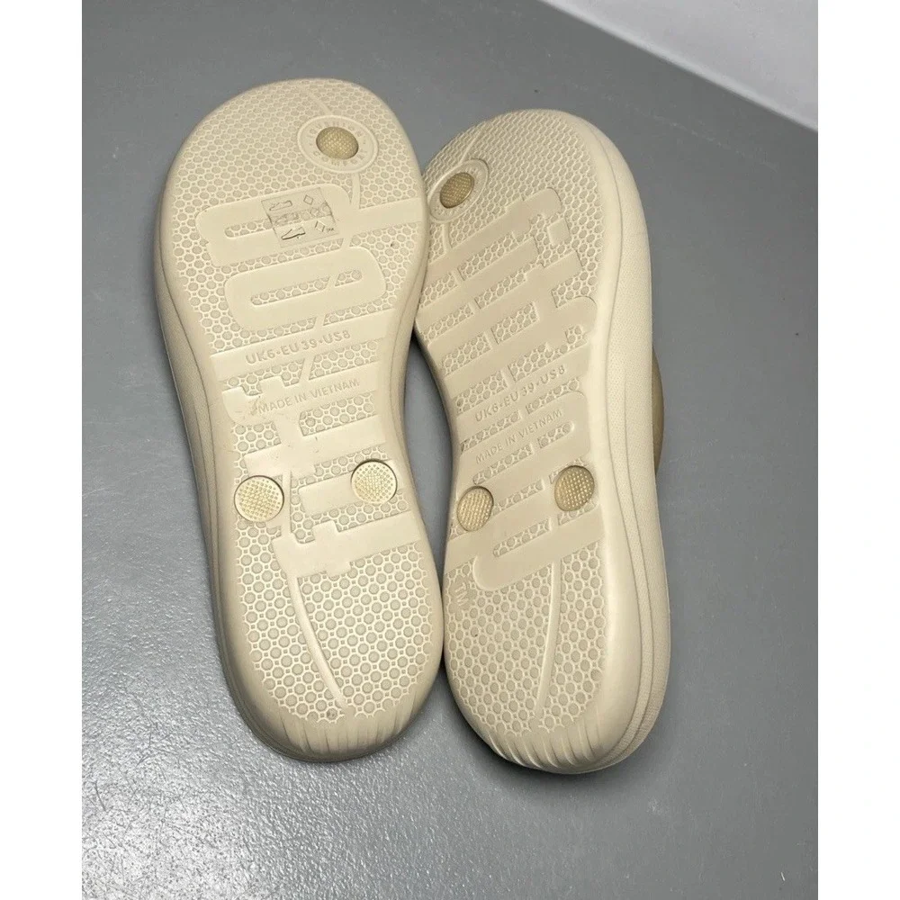 FITFLOP iQushion Beige Thong Flip Flop Sandals Women's Size 8
